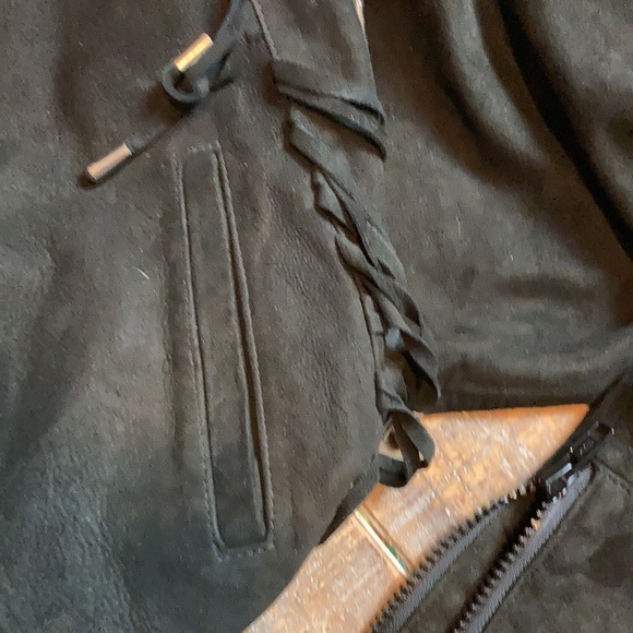 Vintage Suede Fringe jacket by Semplice. Small. Beautiful. - Picture 5 of 6